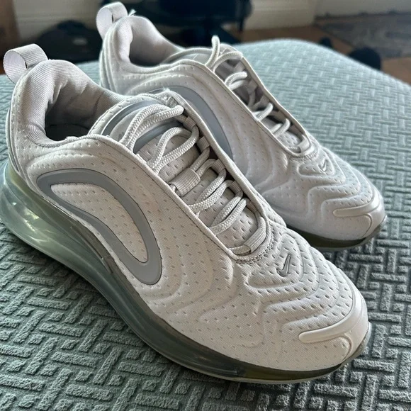 Nike Air Max 720 Vast Wolf Grey Women’s Size 7.5 - Picture 2 of 9
